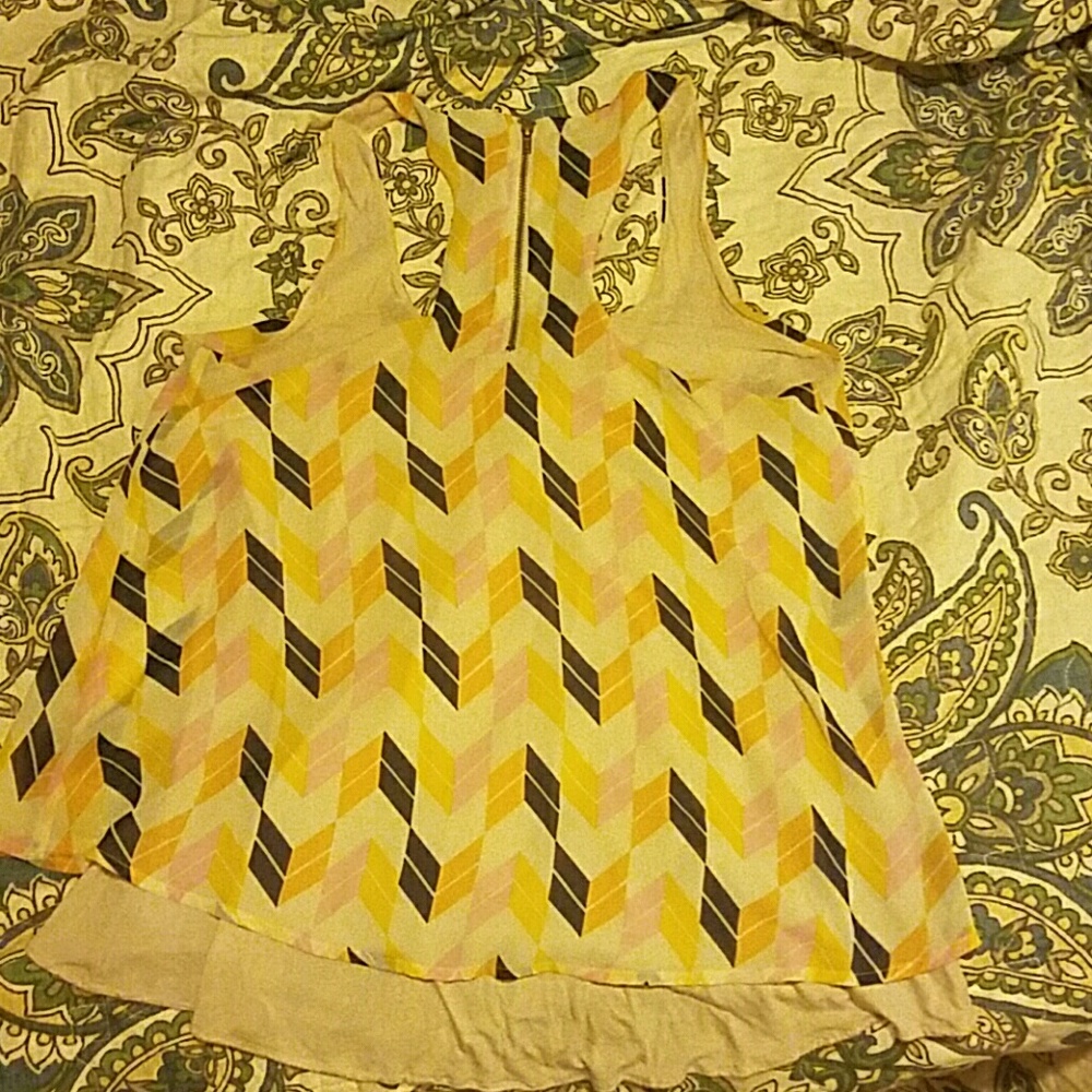 Multi Color layered Tank Top - Picture 2 of 4